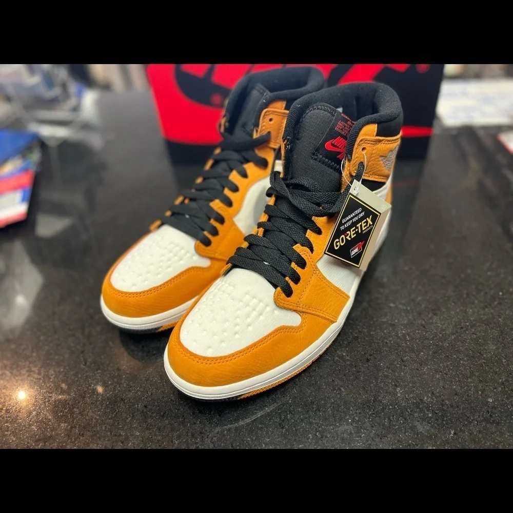 Sz 9.5 Jordan 1 High Og element Sz Various